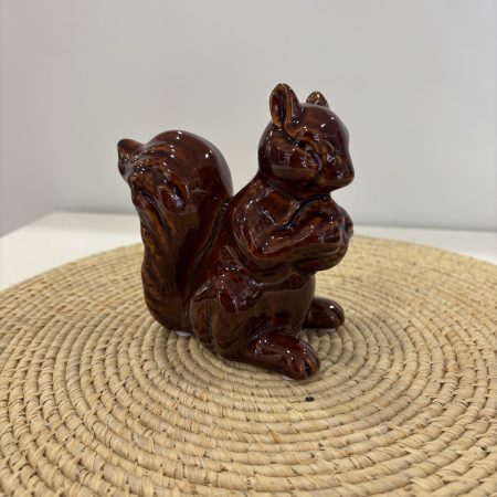 ecureuil-marron-deco-maison-et-cadeaux.jpeg